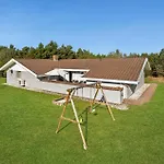 Pet Friendly Home In Blavand With Sauna Blåvand
