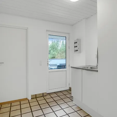 Awesome In Blavand With Kitchen Hébergement de vacances *