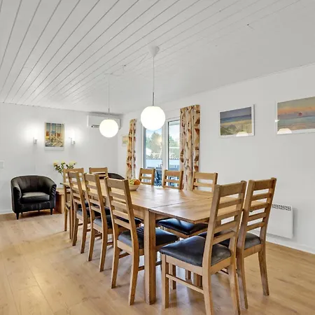 Awesome In Blavand With Kitchen Hébergement de vacances *