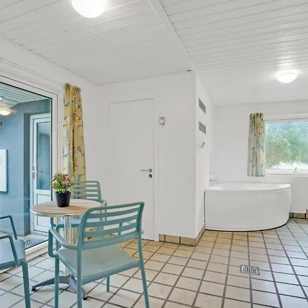 Hébergement de vacances Awesome In Blavand With Kitchen *