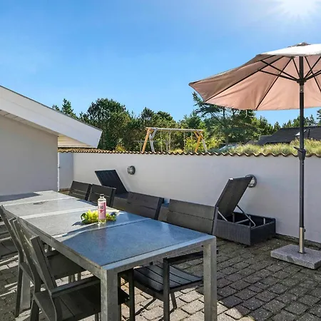 Awesome In Blavand With Kitchen Hébergement de vacances Blåvand